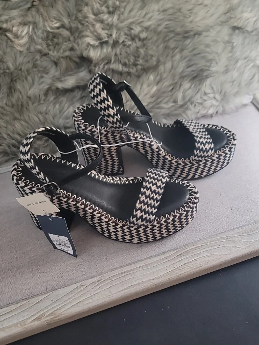 Universal Thread-Target Brand Woven Platform Sandals - Black & Cream